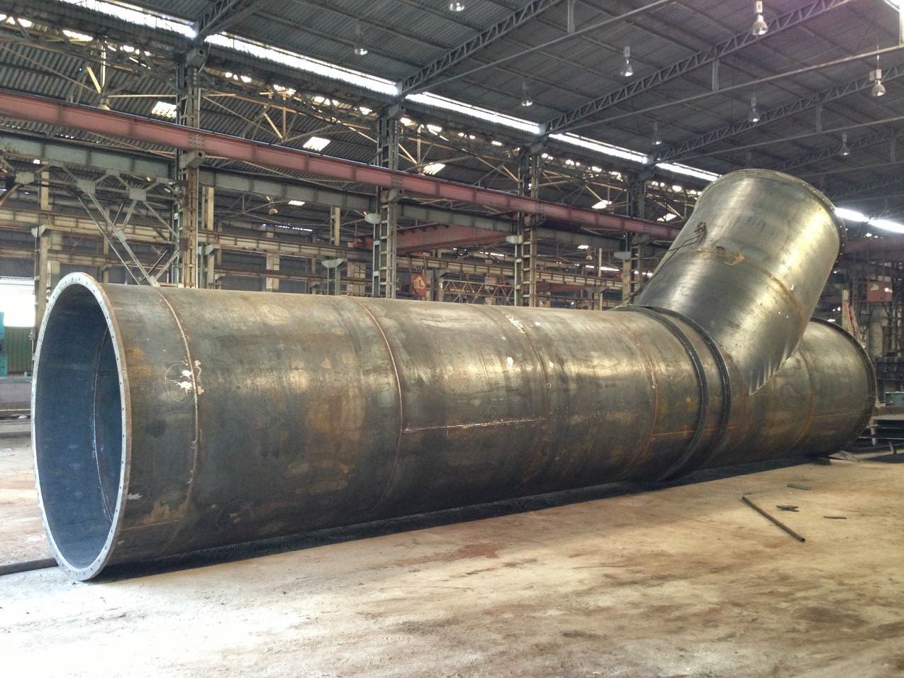 Sản xuất, gia công cấu kiện kim loại theo tiêu chuẩn và phi tiêu chuẩn